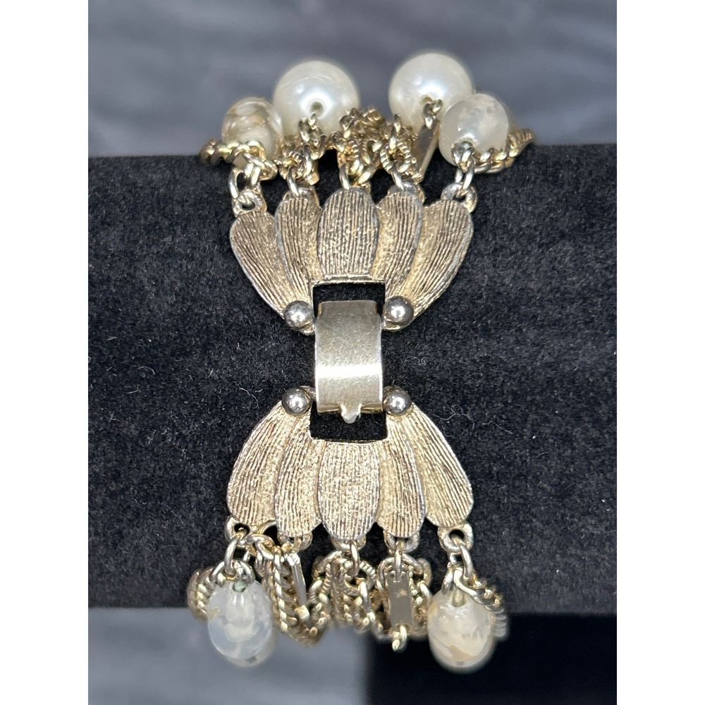 Kramer of New York Vintage Gold Tone Pearl‎ Dangle Charm Bracelet Signed